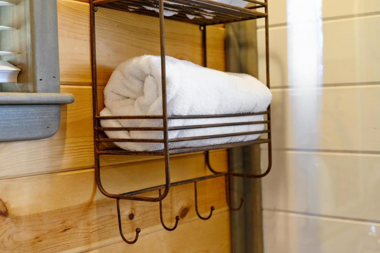 Convenient Romantic Hot Tub Bbq 3-Night Special! Broken Bow Eksteriør bilde