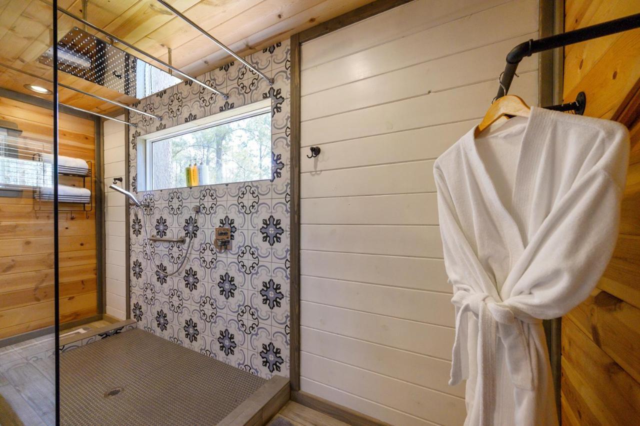 Convenient Romantic Hot Tub Bbq 3-Night Special! Broken Bow Eksteriør bilde