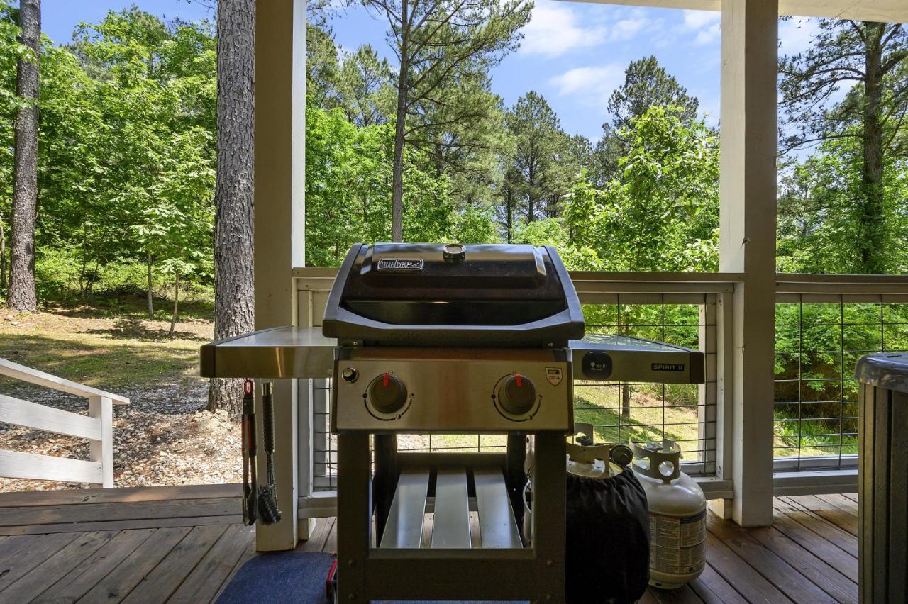 Convenient Romantic Hot Tub Bbq 3-Night Special! Broken Bow Eksteriør bilde