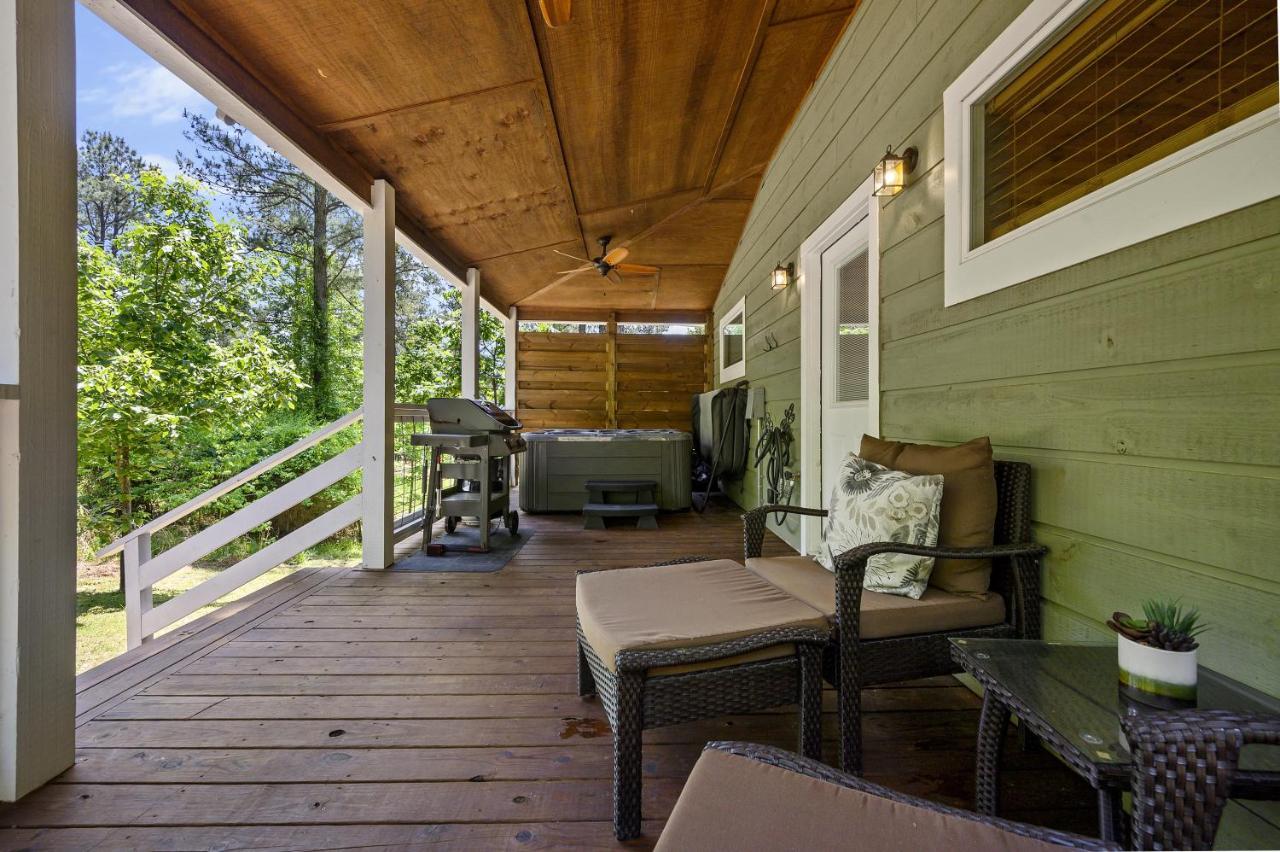 Convenient Romantic Hot Tub Bbq 3-Night Special! Broken Bow Eksteriør bilde